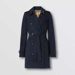 Burberry Short Trench Coat in Black Size 6